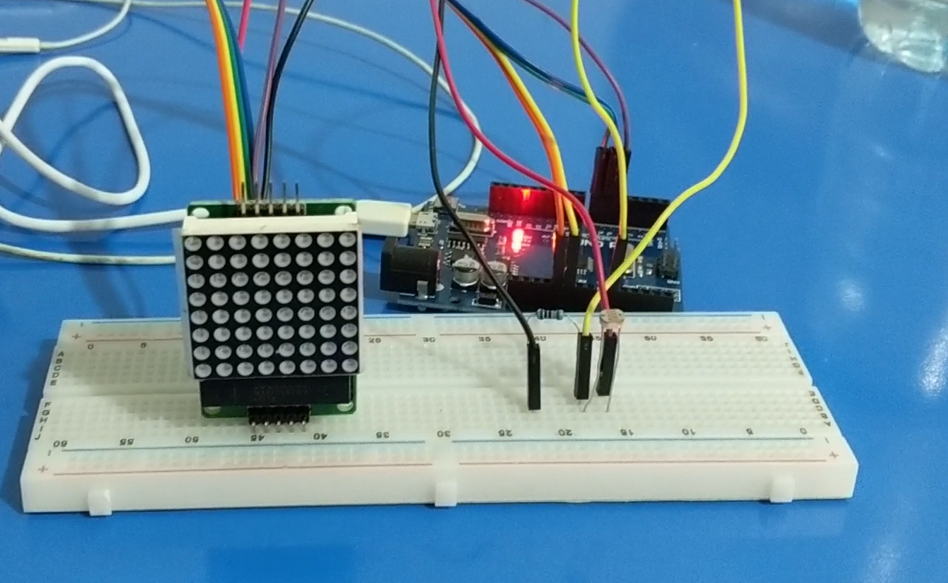 DOT MATRIX ARDUINO LIGHT SENSOR